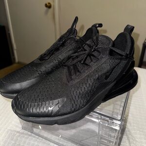 Nike Black Air Max 270 Lightweight Sneakers